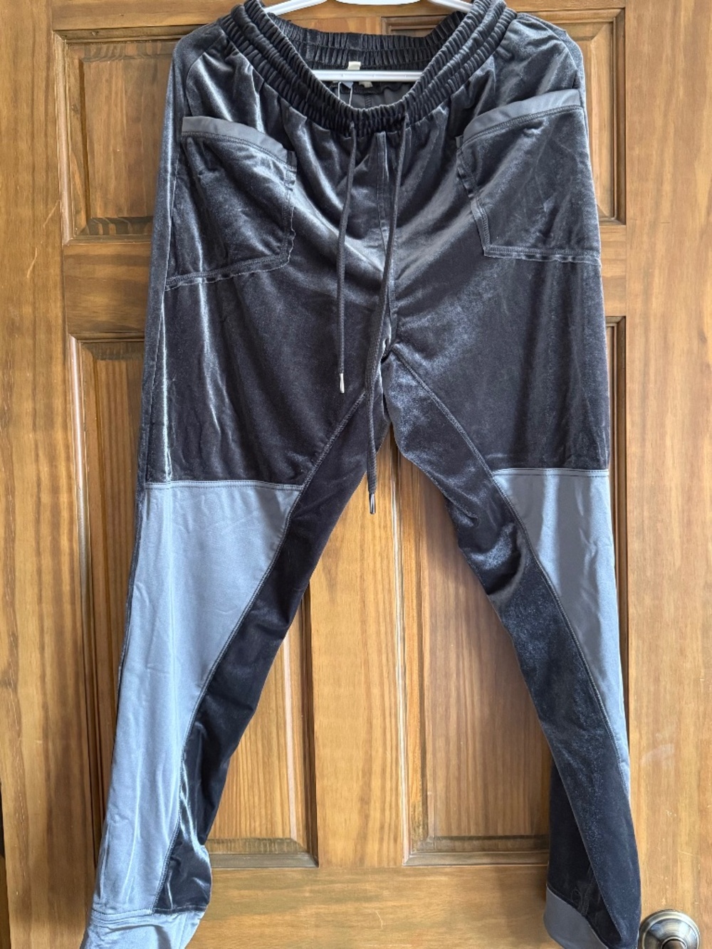 Joggers (gray-small)